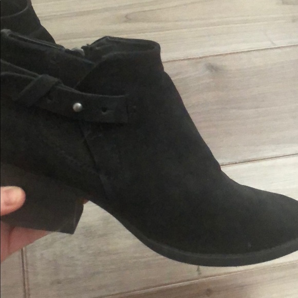 Black Dolce Vita Booties! - Picture 3 of 4